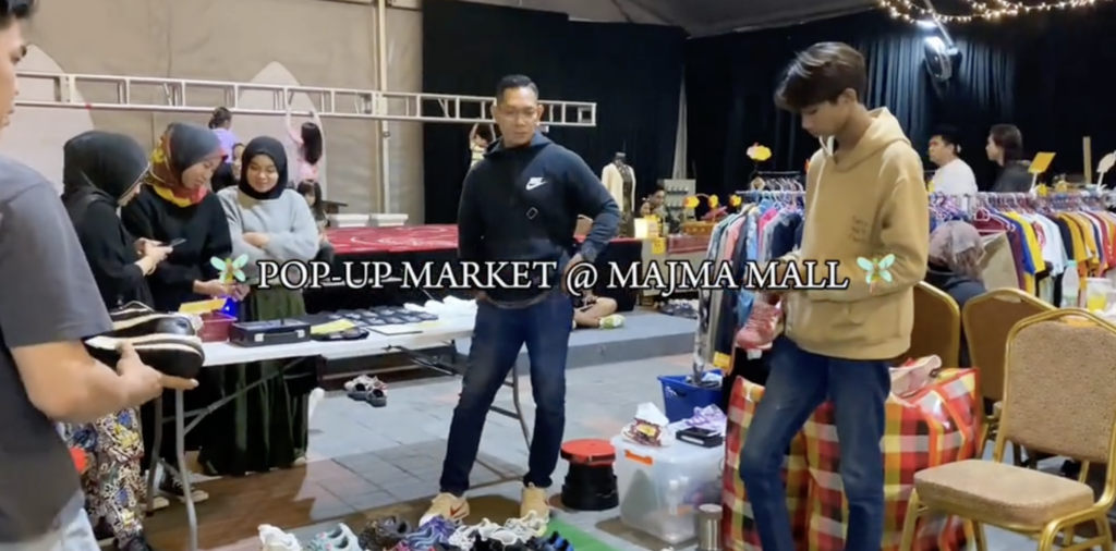 Pop-Up Market Di Arqum Tent Majma Mall Pamer Pelbagai Jualan Dan Pilihan Bundle